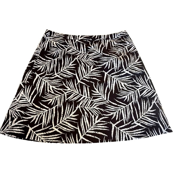Margaret M - A Line Black Skirt with Palm Print; Stretch; Women's Size M - Picture 2 of 8